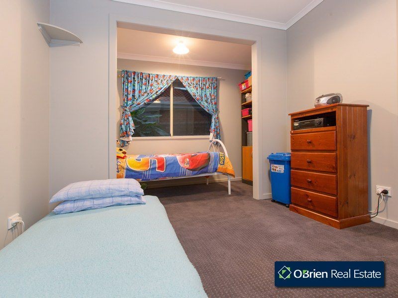 4 Warrenwood Place, Narre Warren VIC 3805