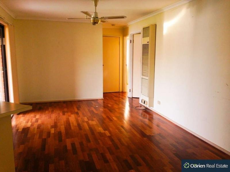 73 Edeys Run, Hampton Park VIC 3976