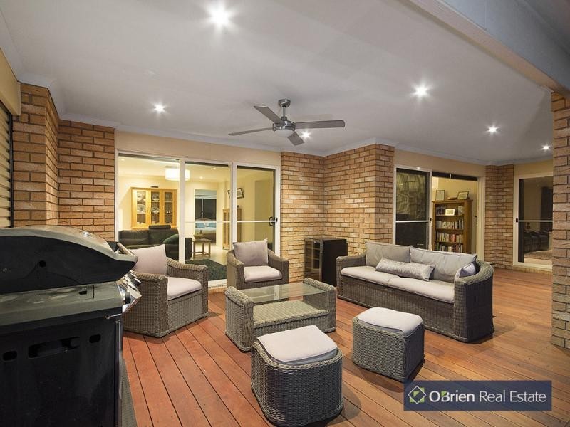 5 Wearingford Avenue, Narre Warren South VIC 3805