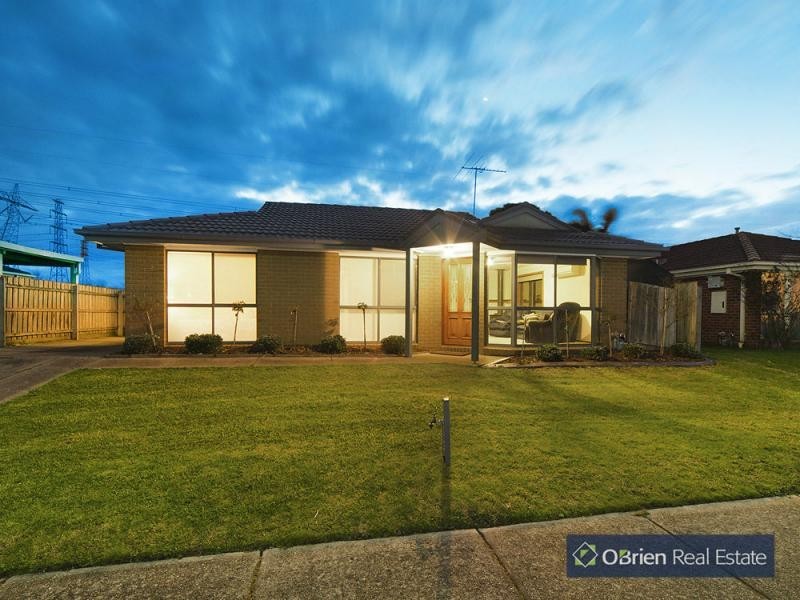 42 Rachel Drive, Cranbourne North VIC 3977