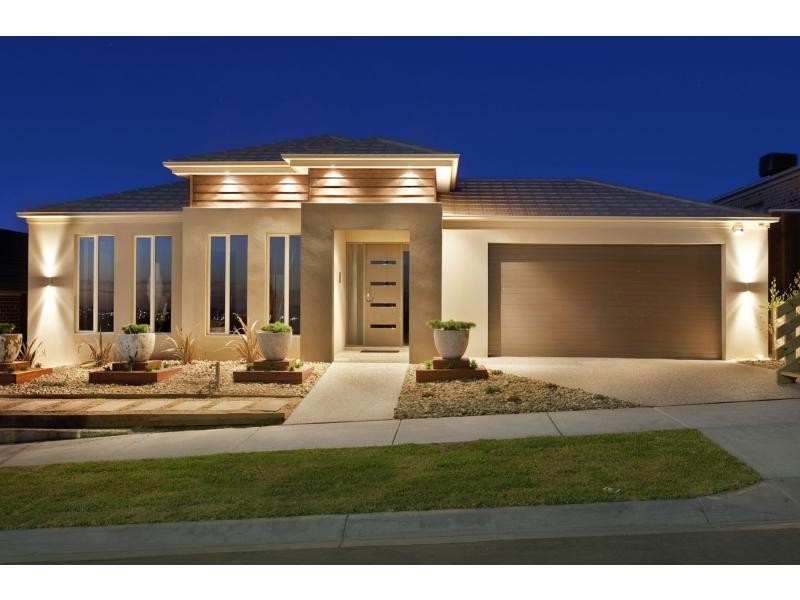 15 Bonneville Parade, Pakenham VIC 3810