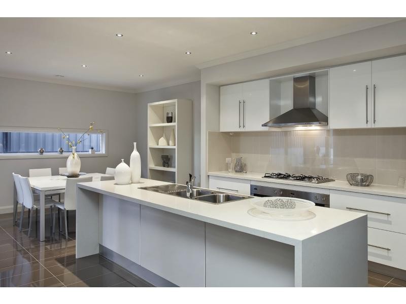 15 Bonneville Parade, Pakenham VIC 3810