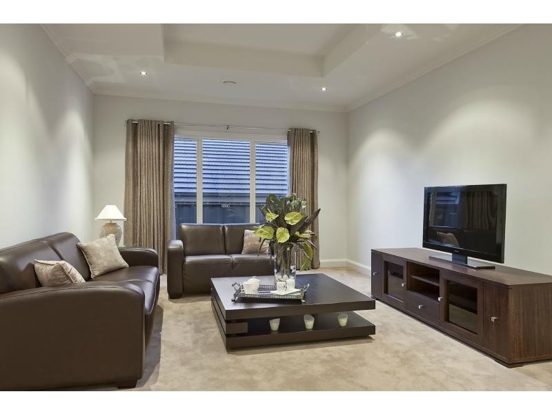 15 Bonneville Parade, Pakenham VIC 3810