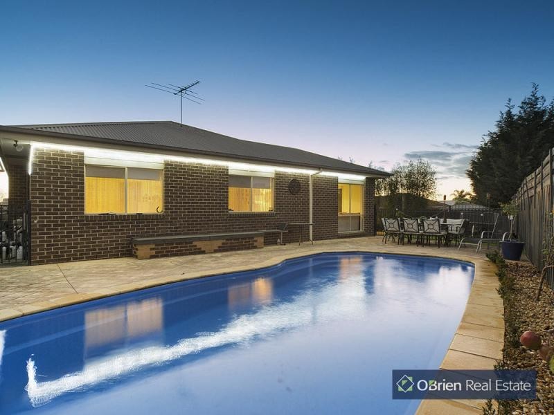 59 Galloway Drive, Narre Warren South VIC 3805