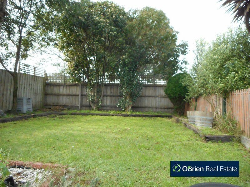 34 Allunga Parade, Berwick VIC 3806