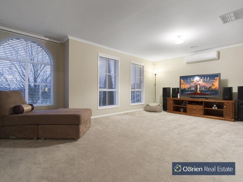 6 Oxford Court, Narre Warren South VIC 3805