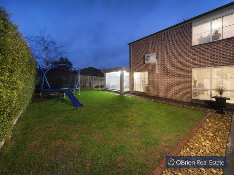 6 Oxford Court, Narre Warren South VIC 3805