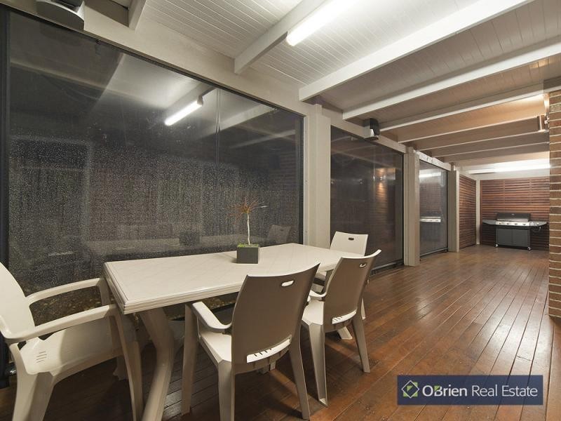 6 Oxford Court, Narre Warren South VIC 3805
