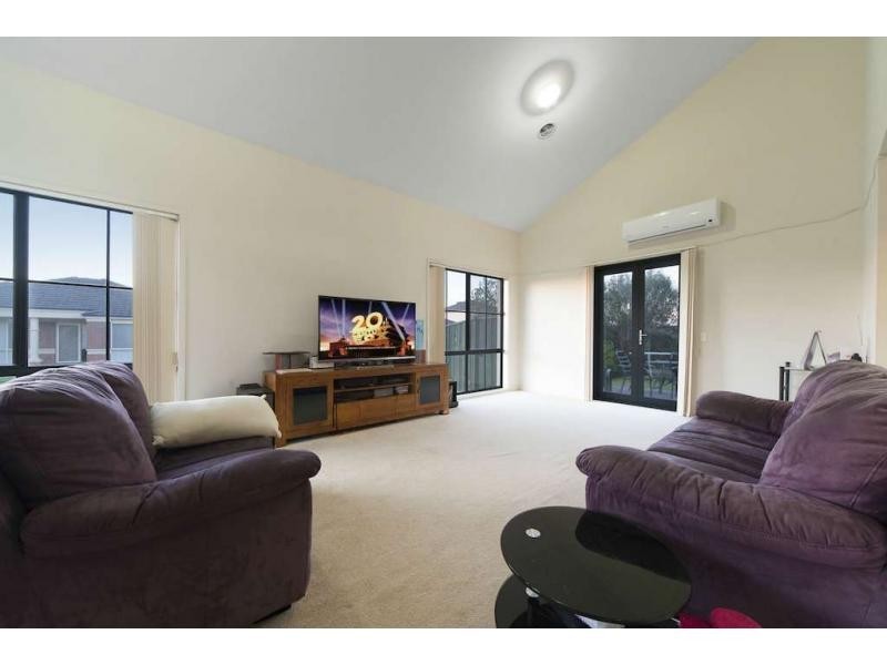 30 Chatswood Drive, Narre Warren South VIC 3805