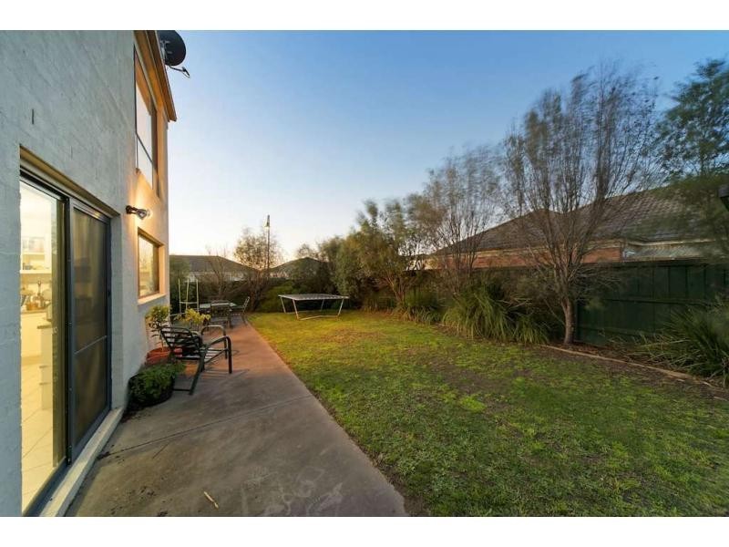 30 Chatswood Drive, Narre Warren South VIC 3805