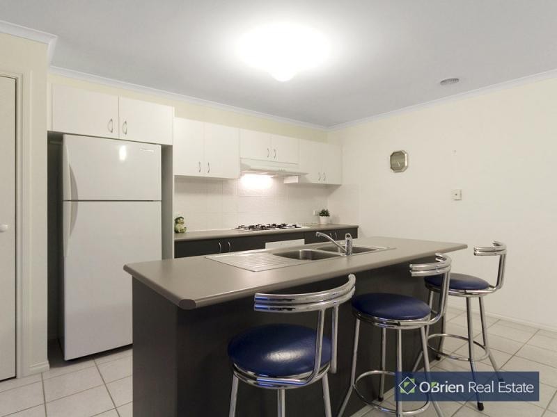 43 Honey Myrtle Way, Cranbourne VIC 3977