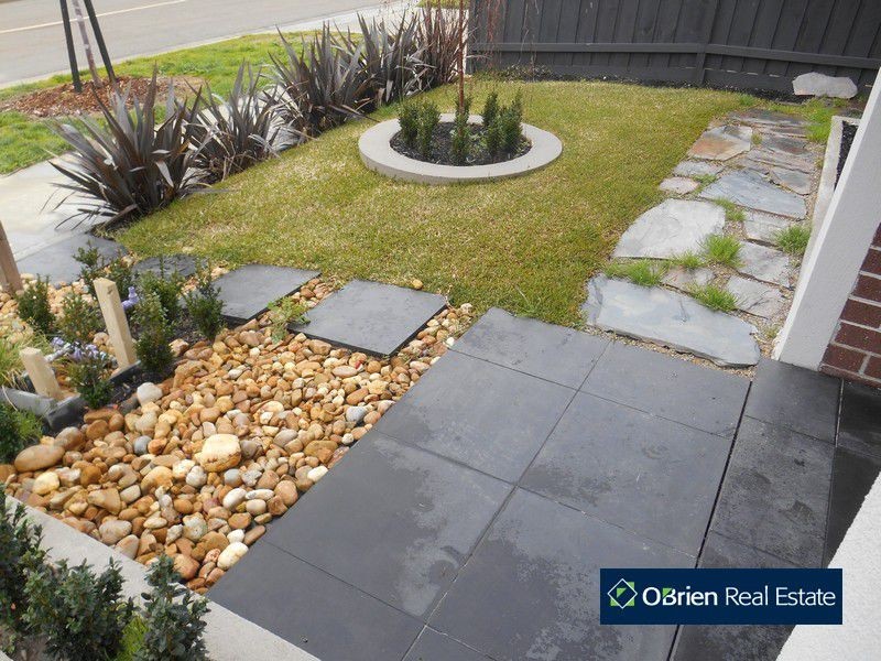 76 Glenelg Street, Clyde North VIC 3978