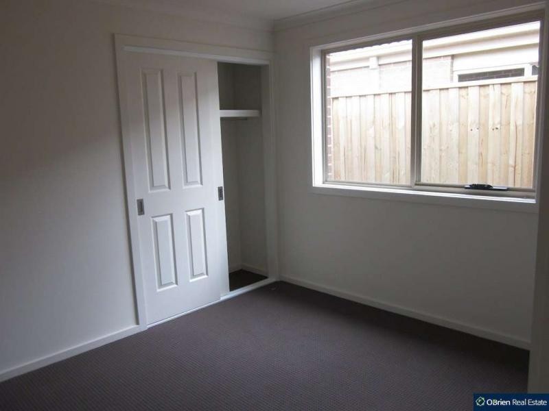 5 Fantail Lane, Pakenham VIC 3810