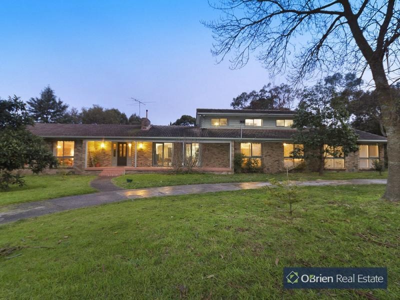 104 Browns Road, Cranbourne South VIC 3977