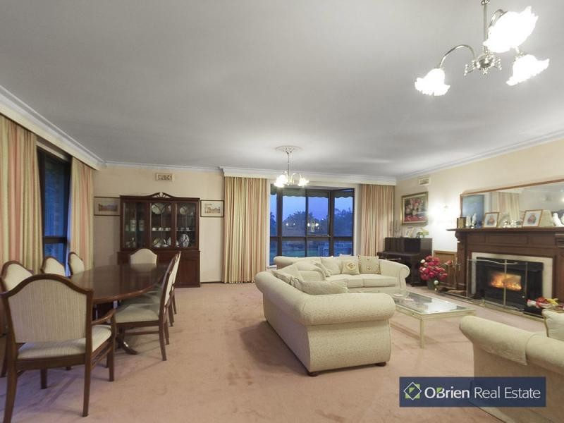 104 Browns Road, Cranbourne South VIC 3977