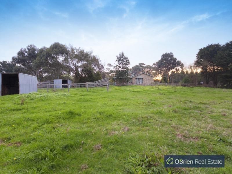 104 Browns Road, Cranbourne South VIC 3977