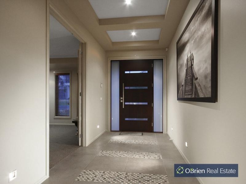 11 Ridgemont Drive, Berwick VIC 3806