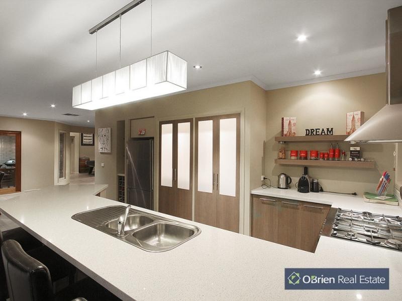 11 Ridgemont Drive, Berwick VIC 3806