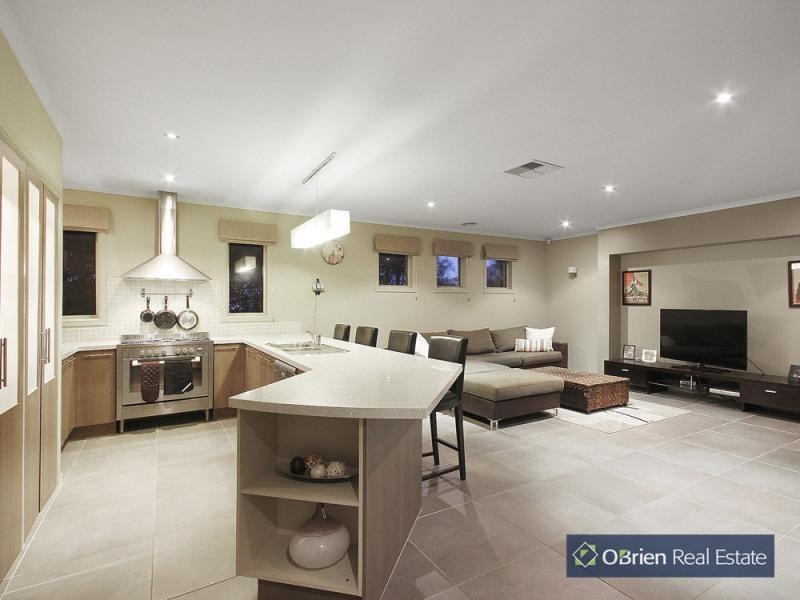 11 Ridgemont Drive, Berwick VIC 3806