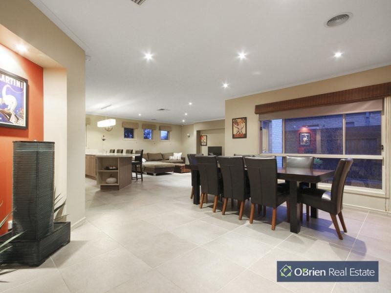 11 Ridgemont Drive, Berwick VIC 3806