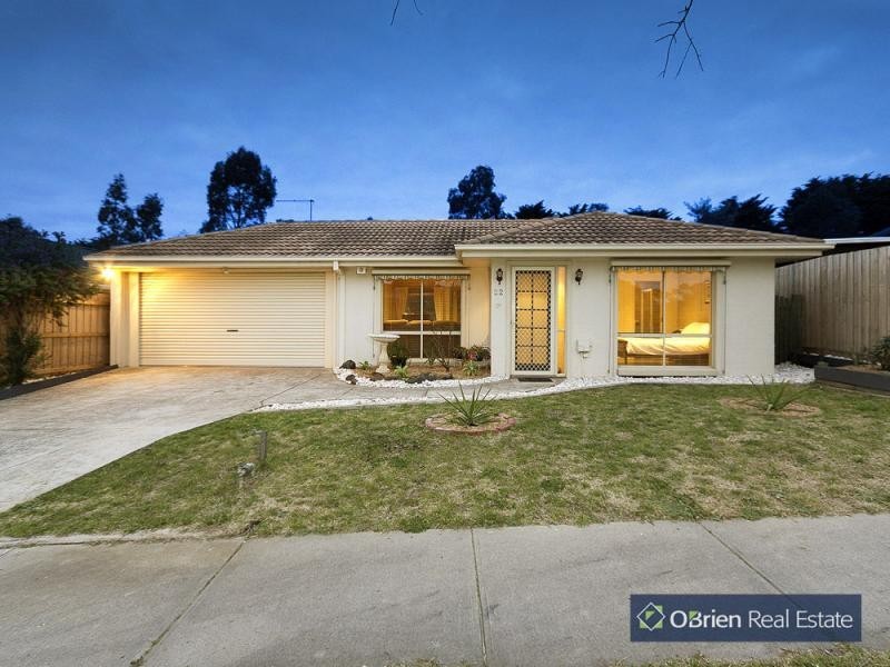 22 Broome Crescent, Cranbourne North VIC 3977
