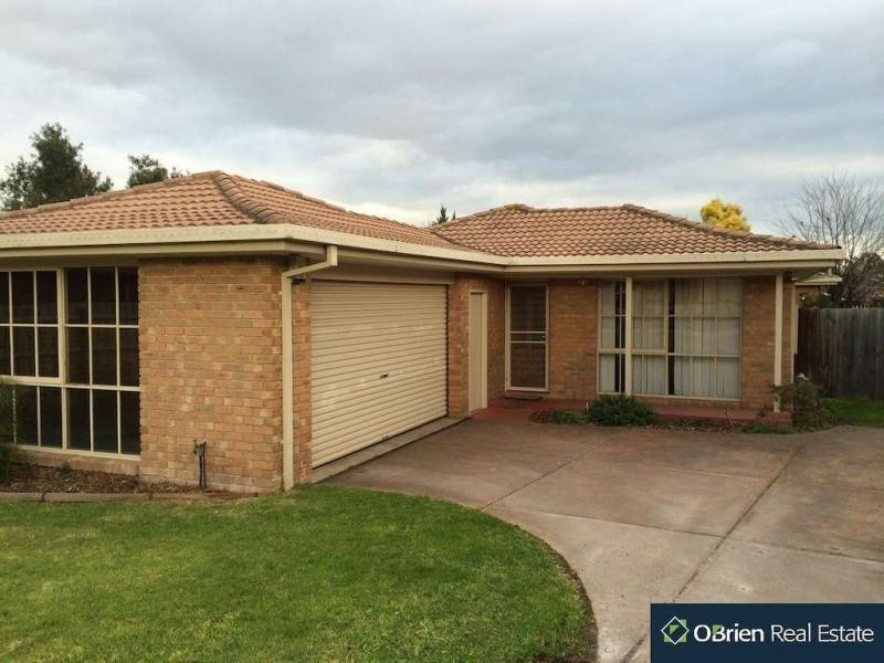 1 Bertrand Close, Berwick VIC 3806