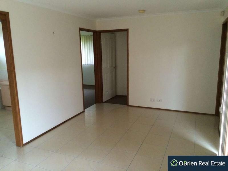 1 Bertrand Close, Berwick VIC 3806