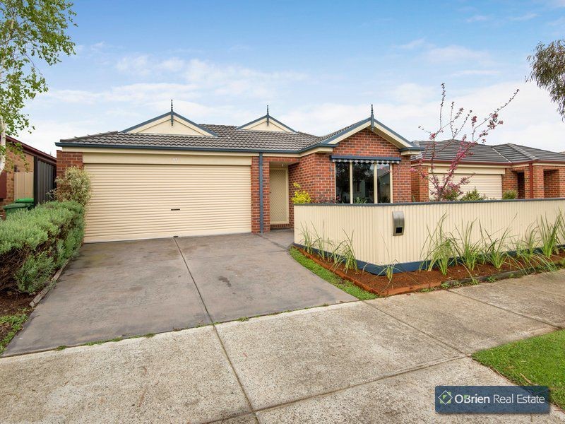 11 Killarney Crescent, Pakenham VIC 3810