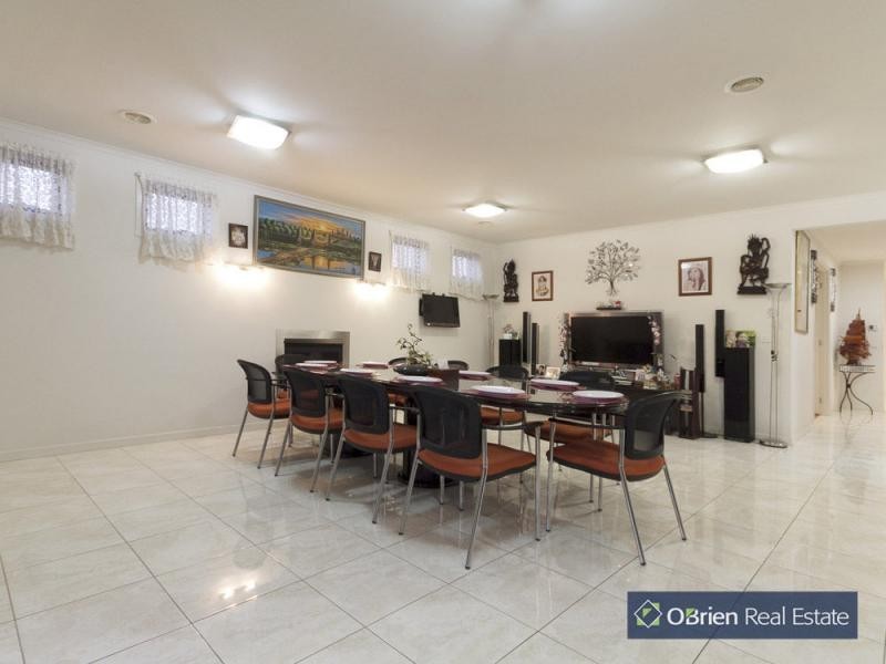 9 Pharaoh Drive, Cranbourne VIC 3977