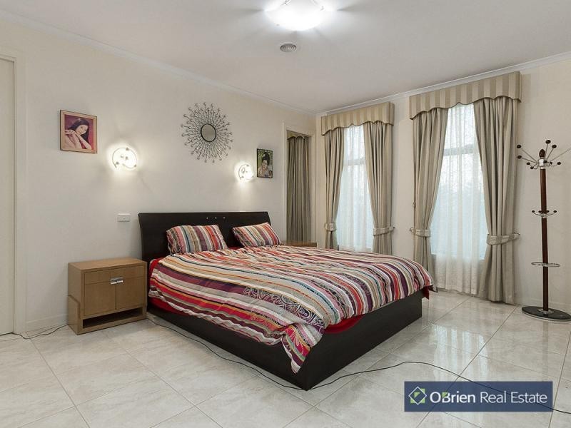 9 Pharaoh Drive, Cranbourne VIC 3977