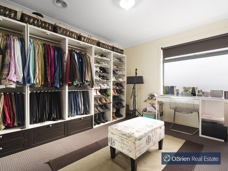 76 Mannavue Boulevard, Cranbourne North VIC 3977