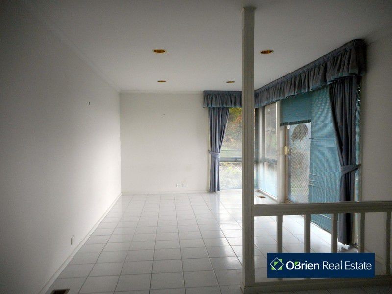 18 Rheanva Street, Berwick VIC 3806