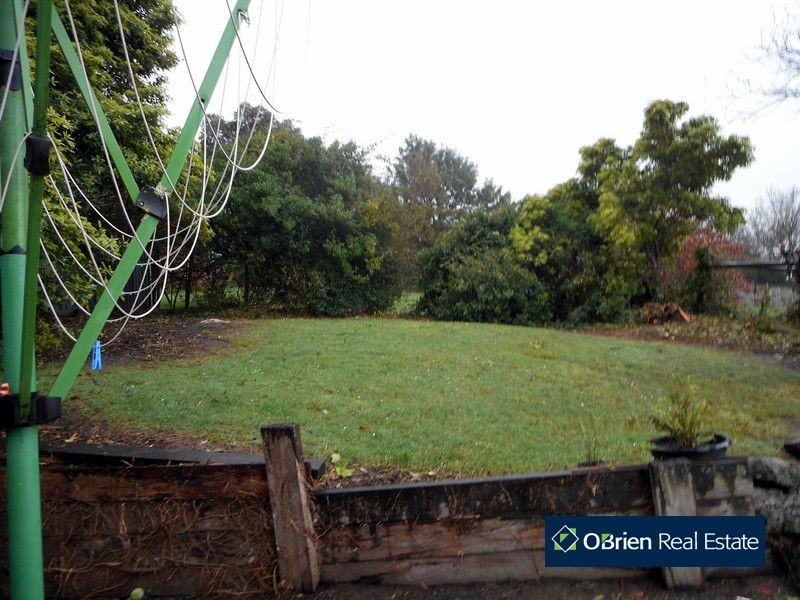 18 Rheanva Street, Berwick VIC 3806