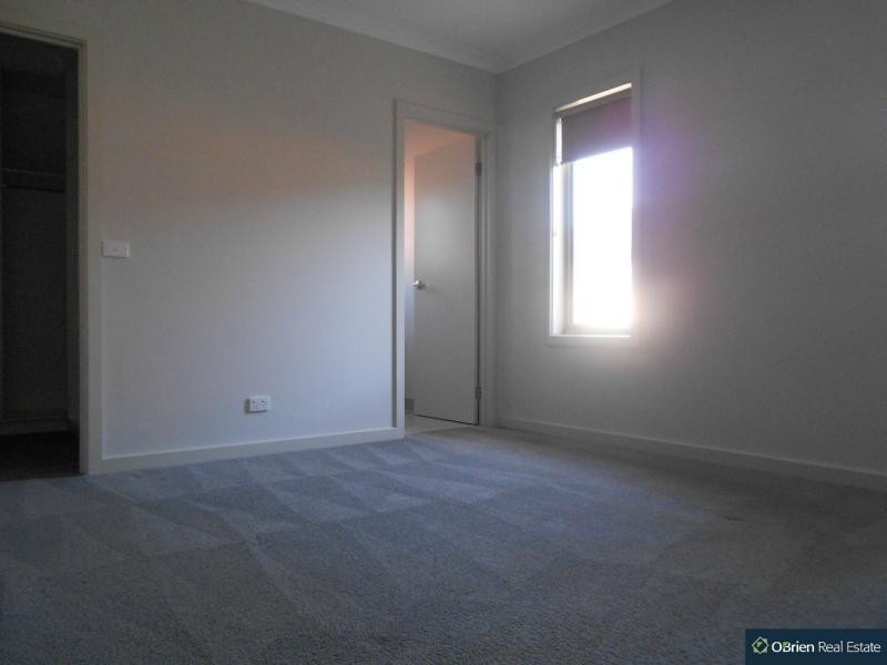 11A Oregano Drive, Lynbrook VIC 3975