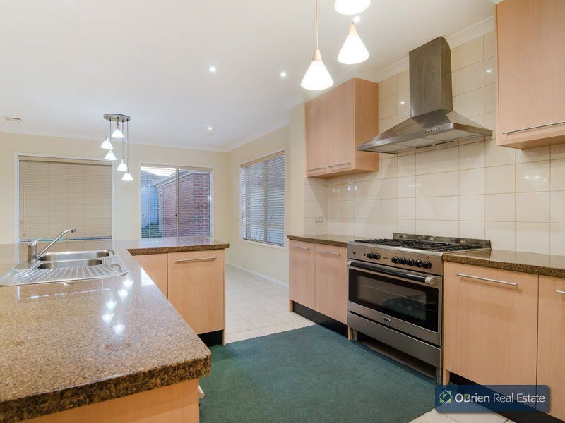 115 Berwick Springs Promenade, Narre Warren South VIC 3805