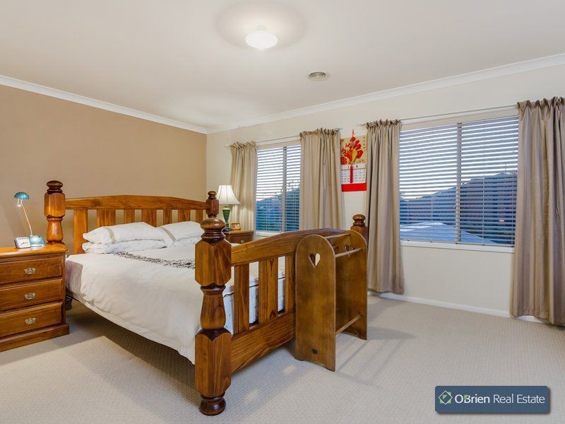 115 Berwick Springs Promenade, Narre Warren South VIC 3805