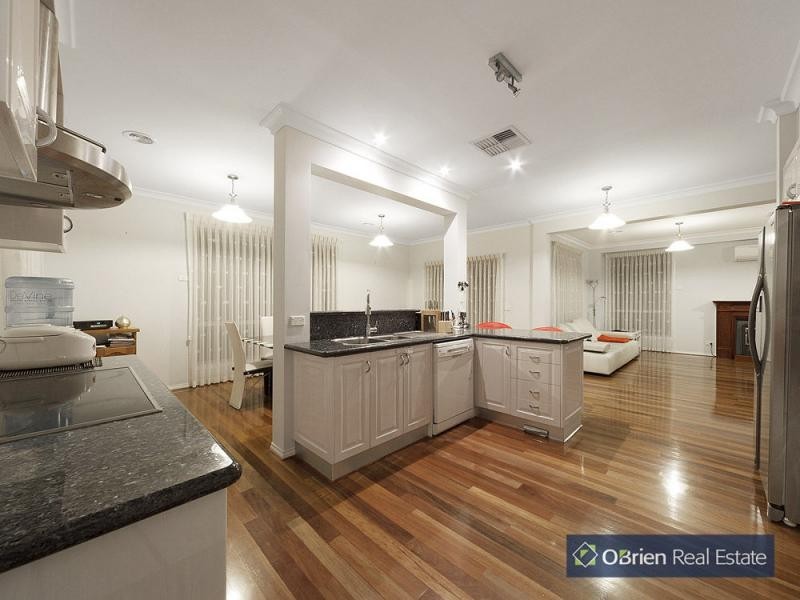 21 Coachwood Crescent, Narre Warren VIC 3805