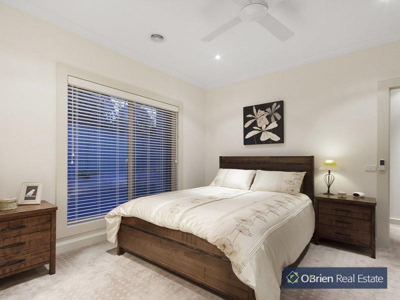 2/50 Edward Street, Langwarrin VIC 3910