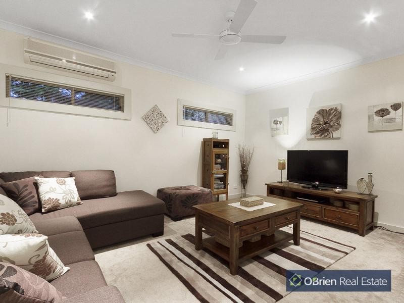 2/50 Edward Street, Langwarrin VIC 3910