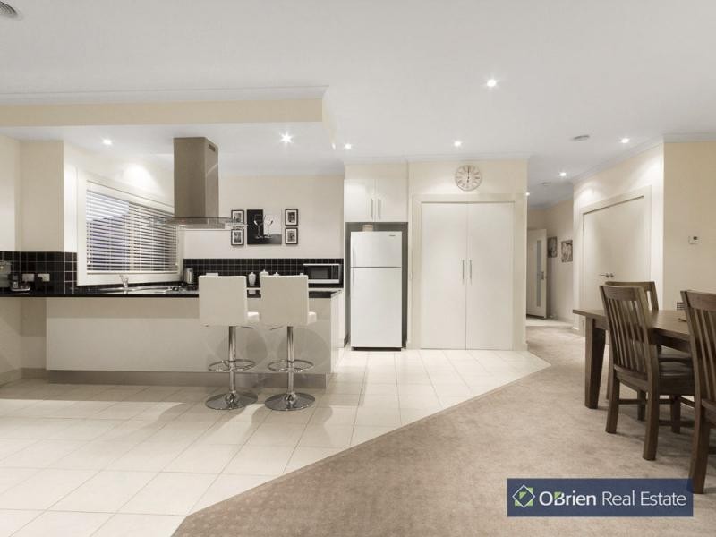 2/50 Edward Street, Langwarrin VIC 3910