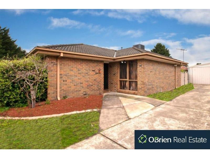 12 Macquarie Court, Cranbourne North VIC 3977