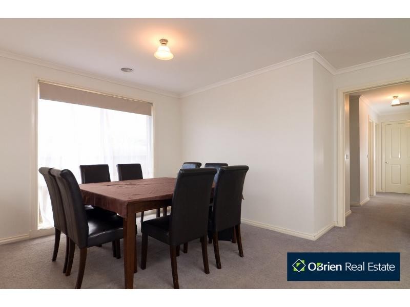 47 Linda Drive, Cranbourne West VIC 3977