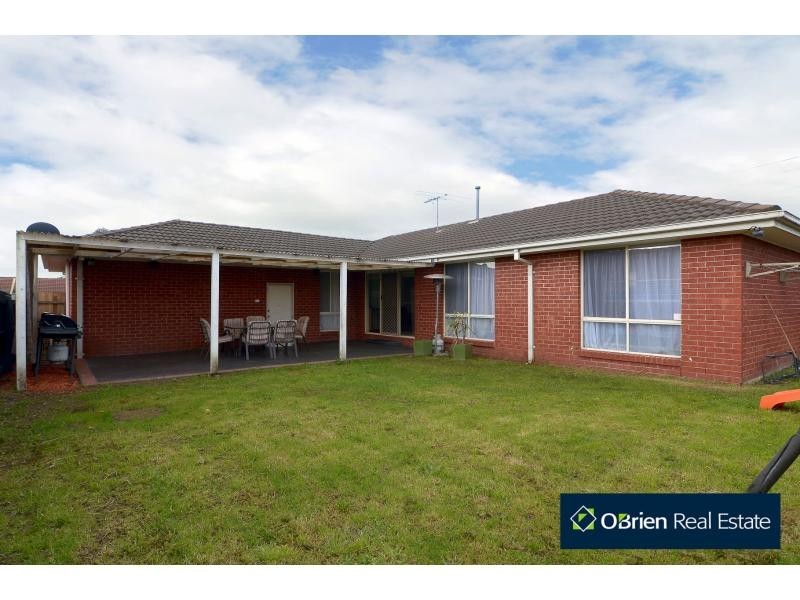 47 Linda Drive, Cranbourne West VIC 3977