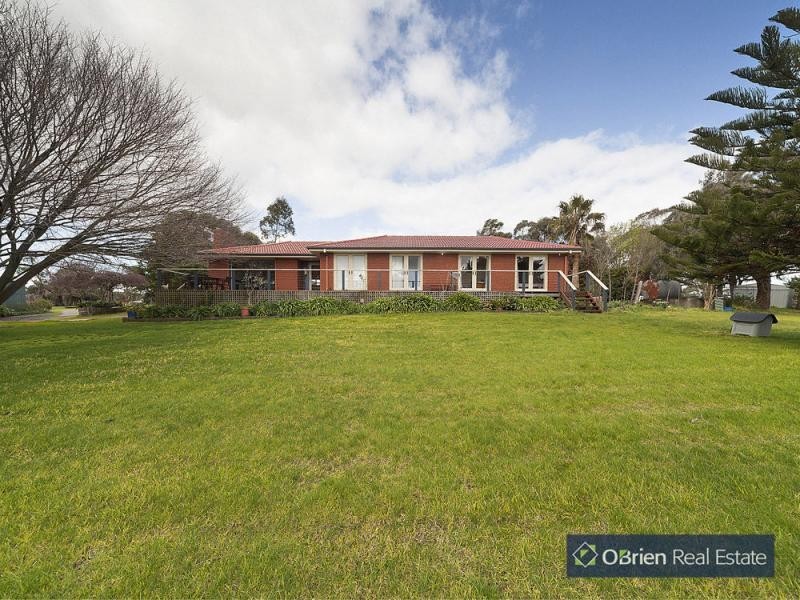 205 Huxtable Road, Pakenham Upper VIC 3810