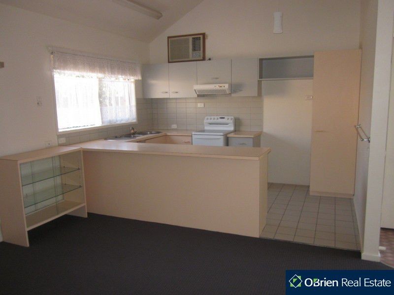 1/2 Shrives Road, Narre Warren VIC 3805