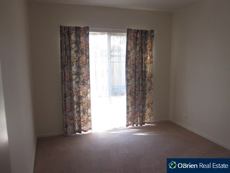 1/2 Shrives Road, Narre Warren VIC 3805