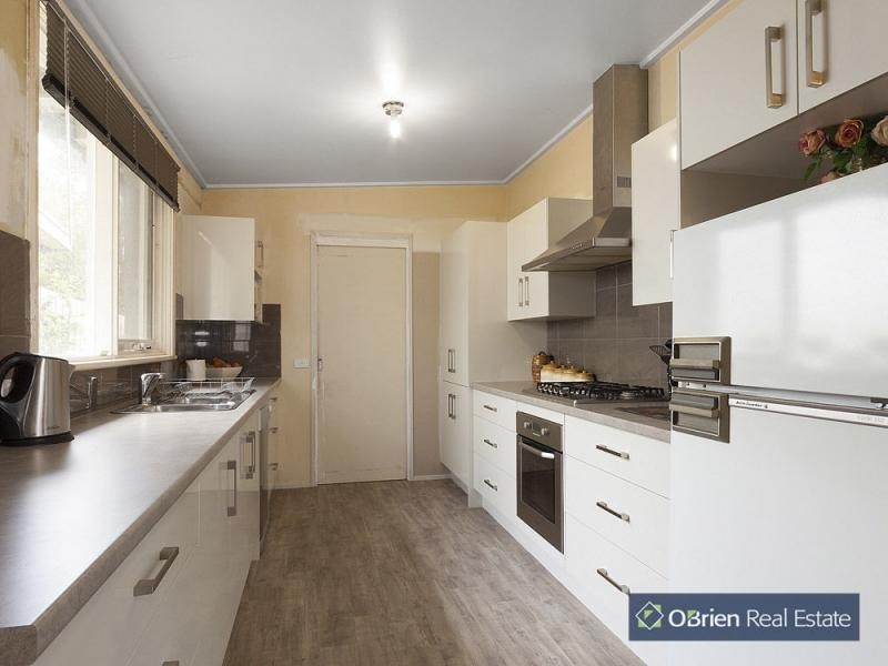 16 Tavistock Road, Frankston South VIC 3199