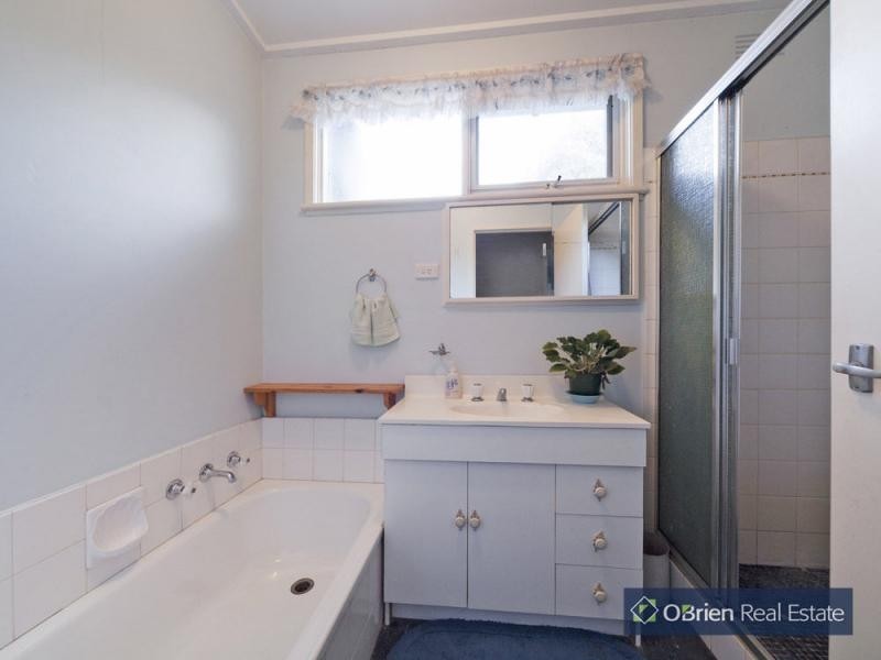 16 Tavistock Road, Frankston South VIC 3199