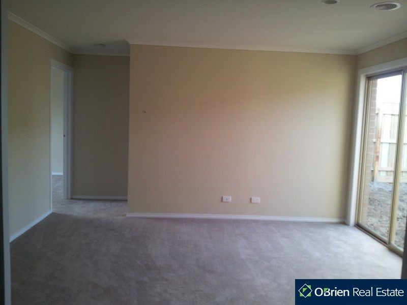 6 Loz Court, Pakenham VIC 3810