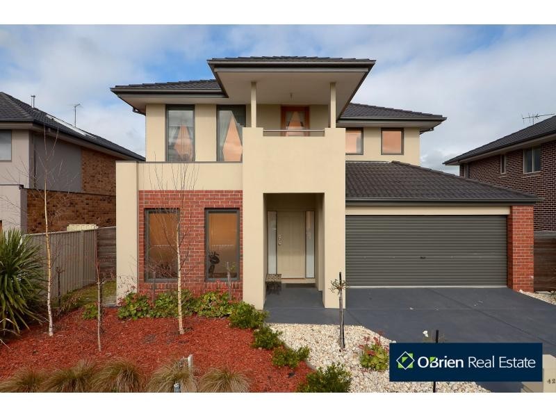 42 Kilburn Place, Pakenham VIC 3810
